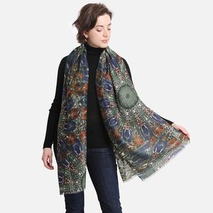 Lightweight Green blue feather patterned decorative scarf